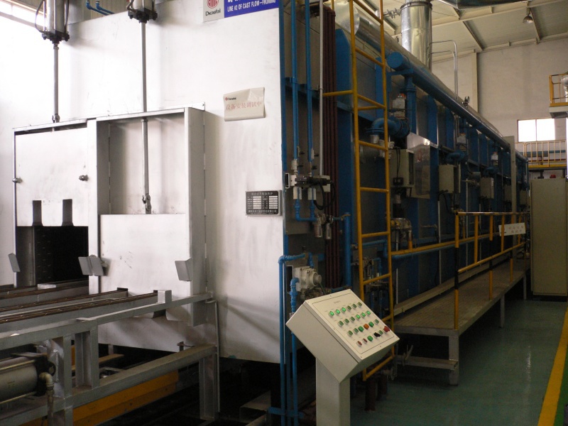 鏈式輪轂加熱爐