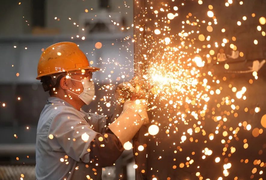 高溫“烤”驗(yàn)下的堅(jiān)守：長(zhǎng)爐集團(tuán)海外發(fā)貨忙